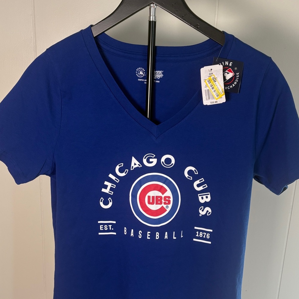 Chicago Cubs V-Neck T-Shirt size L - Picture 3 of 3